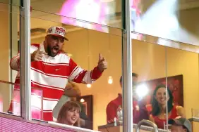 Taylor Swift's Fiancé Panics Over Breaking Her Household Item